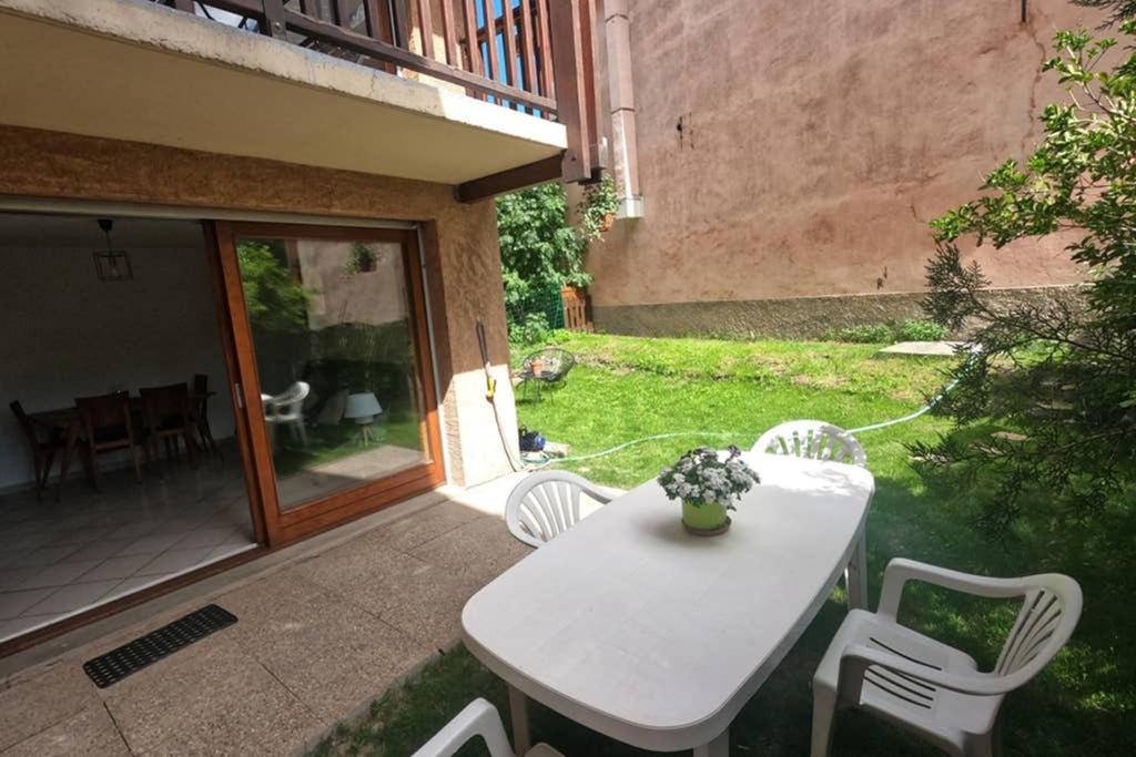 Briancon, Appartement Avec Jardin Et Terrasse. Exteriör bild